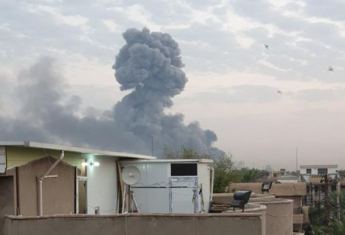 פיצוץ במחסן תחמושת איראני (צילום:  רשתות ערביות)