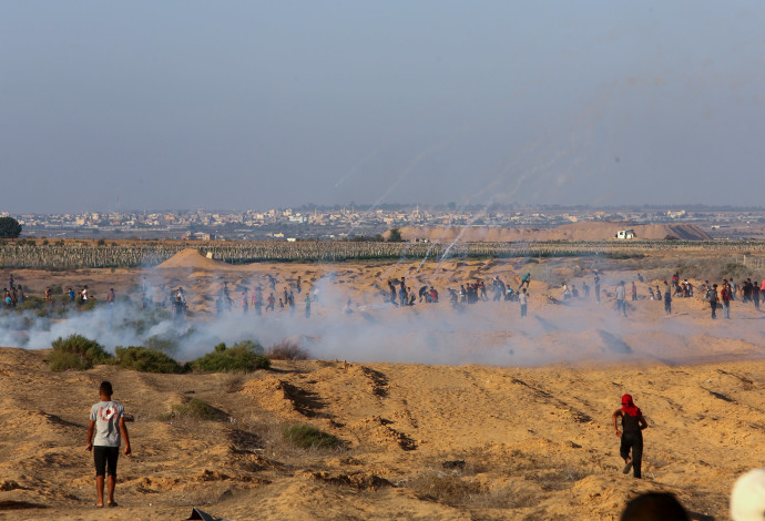 עימותים בגבול רצועת עזה (צילום:  עבד ראחים חטיב, פלאש 90)