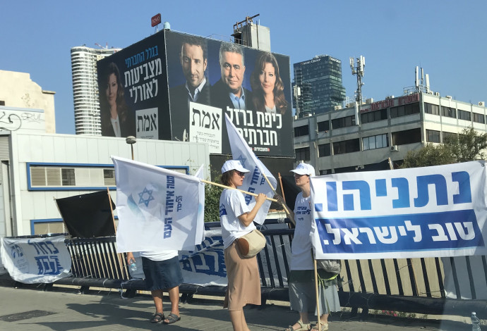 הכנות אחרונות ליום הבחירות בתל אביב (צילום:  אבשלום ששוני)