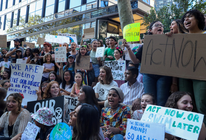 הפגנת צעירים בניו יורק בנושא שינויי האקלים (צילום:  רויטרס)