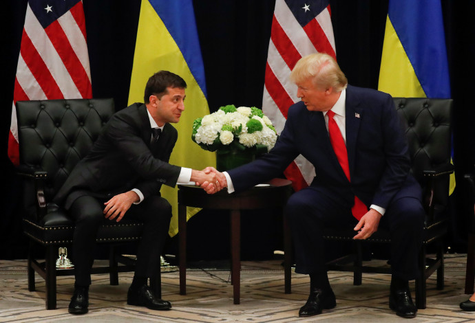 טראמפ ונשיא אוקראינה נפגשים (צילום:  רויטרס)
