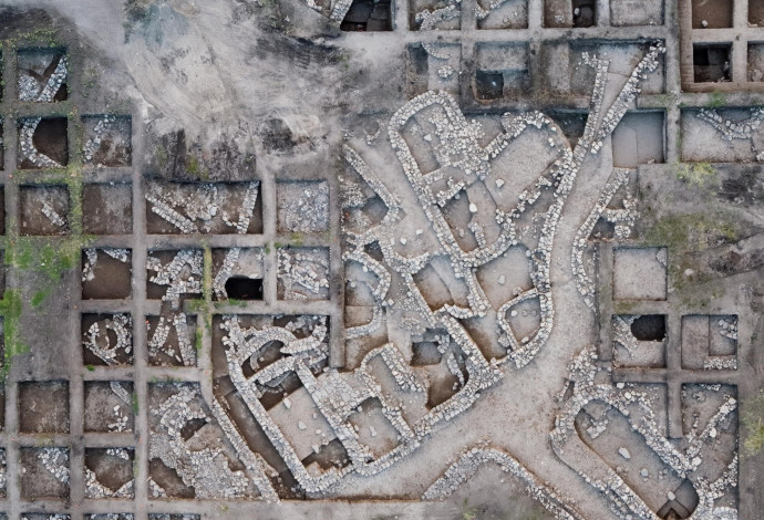 אתר החפירות סמוך לחריש (צילום:  אסף פרץ, באדיבות רשות העתיקות)