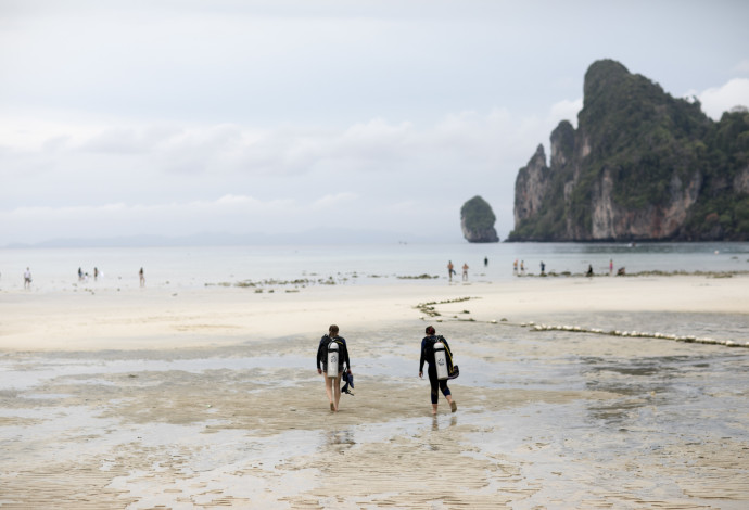 צלילה בקופיפי שבתאילנד, אילוסטרציה (למצולמים אין קשר לנאמר בכתבה) (צילום:  Brent Lewin/Getty Images)