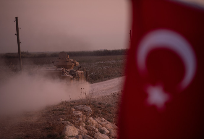 כוחות צבא טורקיה נכנסים לצפון סוריה (צילום:  Getty images)