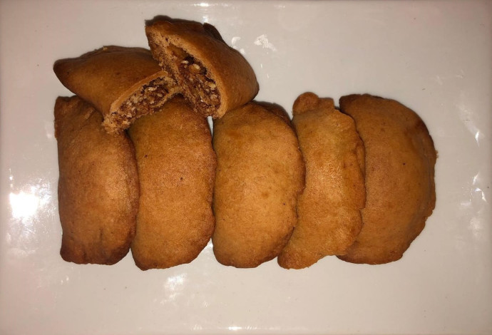 עוגיות ממולאות באגוזים (צילום:  אופיר סיביליה)