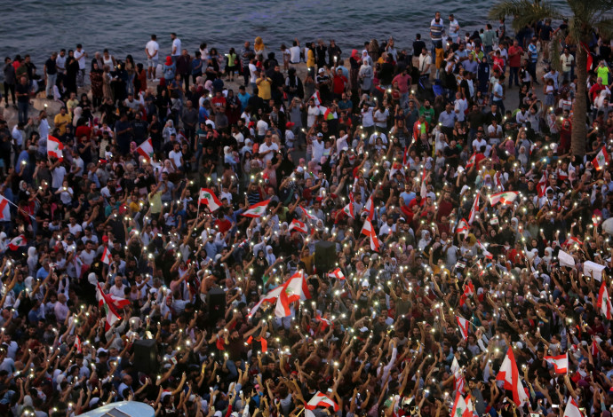 הפגנות ענק בלבנון (צילום:  רויטרס)