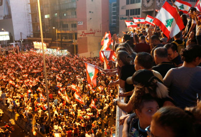 הפגנות בלבנון (צילום:  רויטרס)