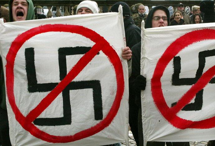 הפגנה נגד נאו נאצים בדרזדן. צילום: רויטרס (צילום:  רויטרס)