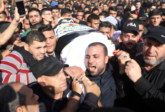 הלווייתו של בהאא אבו אל-עטא (צילום:  מג'די פתחי/TPS)