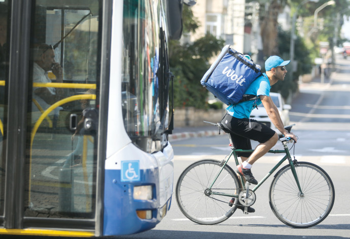 שליח וולט (צילום:  מרק ישראל סלם)