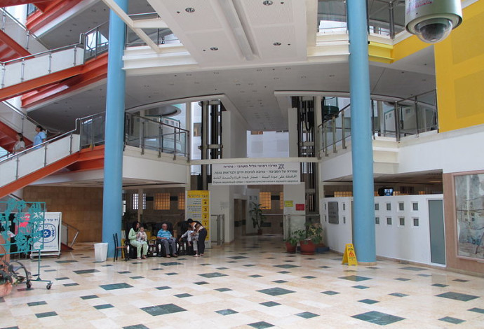 המרכז הרפואי לגליל  (צילום:  ד"ר אבישי טייכר,ויקיפדיה)