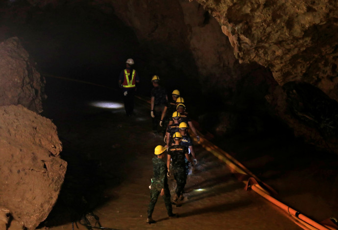 מבצע חילוץ הנערים מהמערה (צילום:  רויטרס)