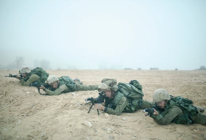 חיילם באימון  (צילום:  הדס פרוש)