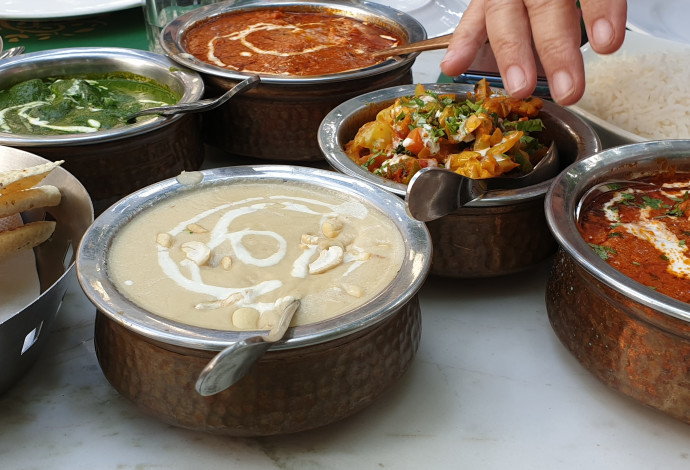אוכל ואלכוהול בהודו (צילום:  מירה איתן)