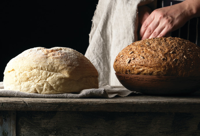 אפיית לחם (צילום:  אינג אימג')