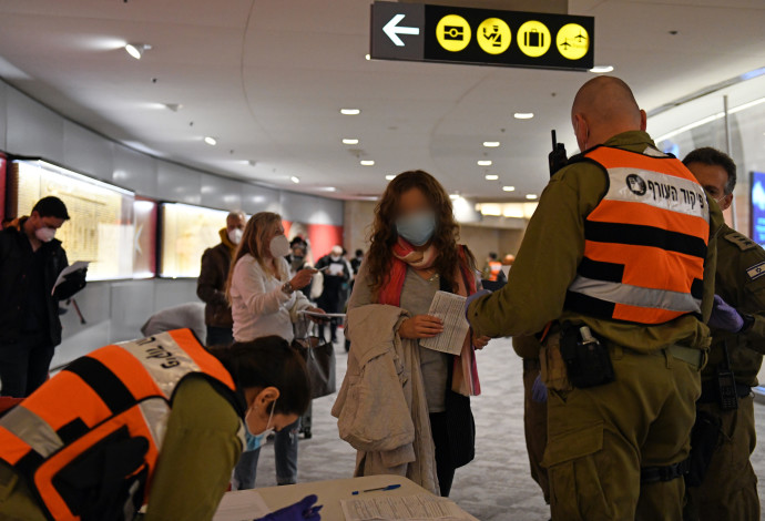 בדיקות קורונה לשבים מחו"ל (צילום:  טל עוז / משרד הביטחון.)