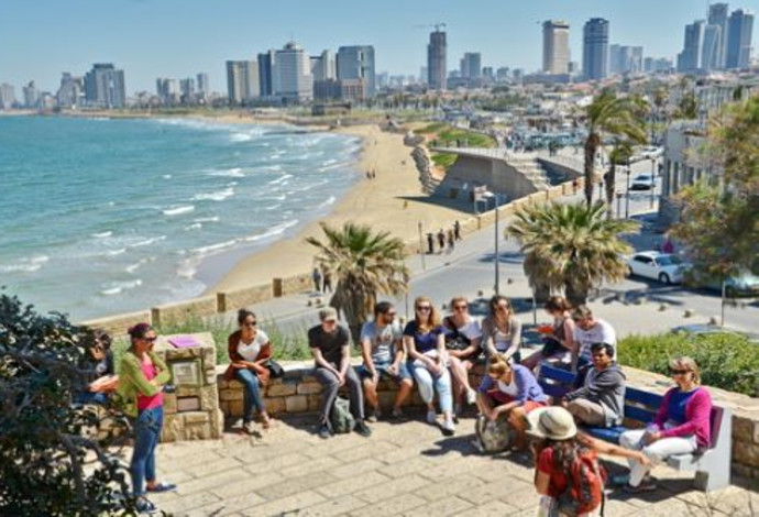 תיירים בישראל (צילום:  שאטרסטוק)