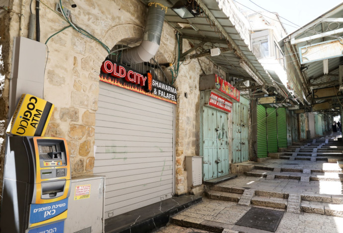 קורונה: עסקים סגורים בשוק בירושלים המזרחית (צילום:  מרק ישראל סלם)