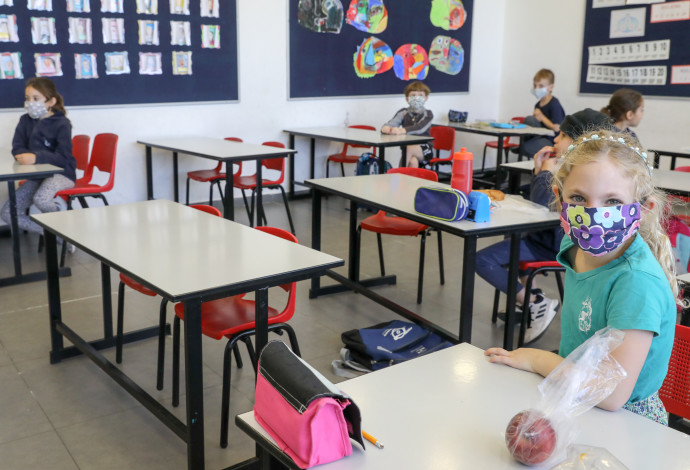 קורונה: הלימודים בבתי הספר בישראל מתחדשים בהדרגה (למצולמים אין קשר לנאמר בכתבה) (צילום:  מרק ישראל סלם)