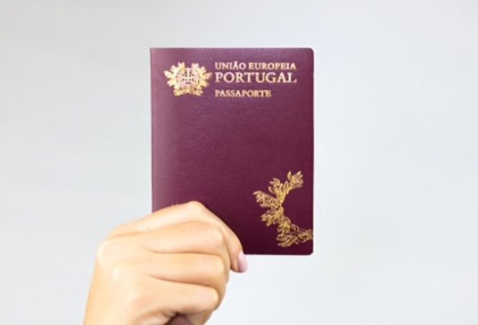דרכון פורטוגלי (צילום:  שאטרסטוק)