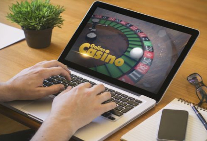 הימורים ברשת (צילום:  שאטרסטוק)