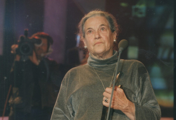 אורנה פורת, 1997 (צילום:  יהונתן שאול)