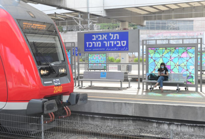רכבת ישראל - תל אביב -סבידור מרכז (צילום:  %אבשלום ששוני%)