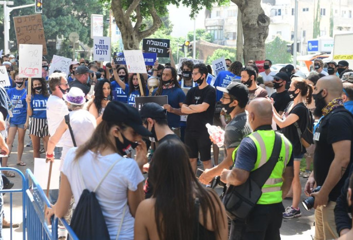 הפגנת העצמאים בשדרות רוטשילד בתל אביב (צילום:  אבשלום ששוני)
