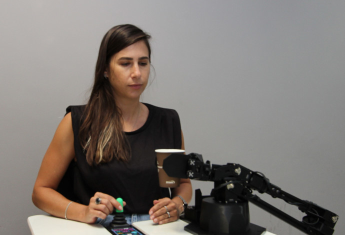 זרוע רובוטית (צילום:  בית חולים אלי"ן)