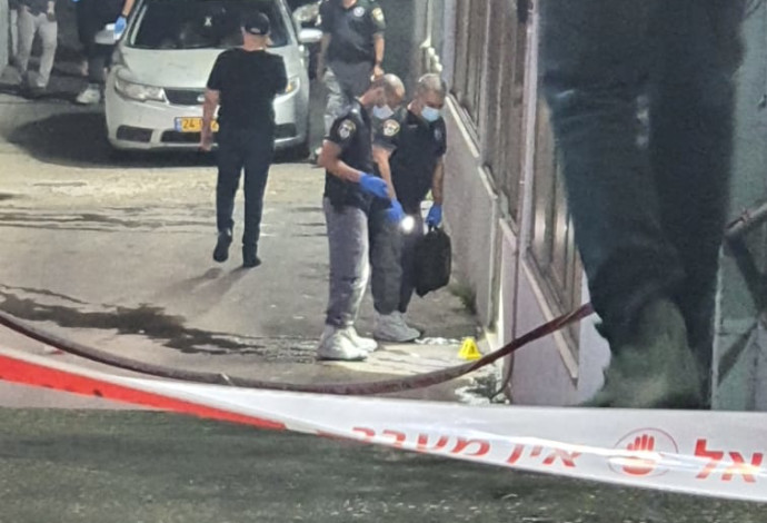 זירת הרצח הכפול בנצרת (צילום:  דוברות המשטרה)