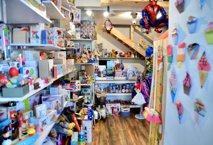 חנות צעצועים בתל אביב (צילום:  אבשלום ששוני)