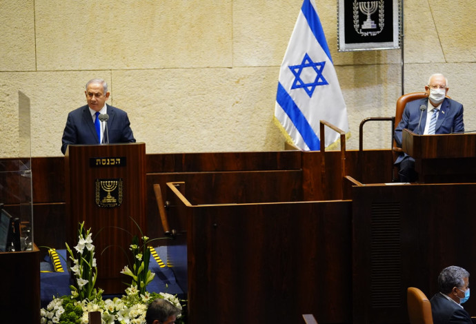 בנימין נתניהו והנשיא רובי ריבלין בפתח מושב הכנסת (צילום:  דוברות הכנסת - יניב נדב)