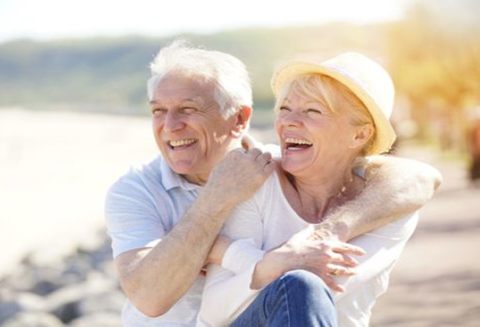 אזרחים ותיקים (צילום:  Shutterstock)