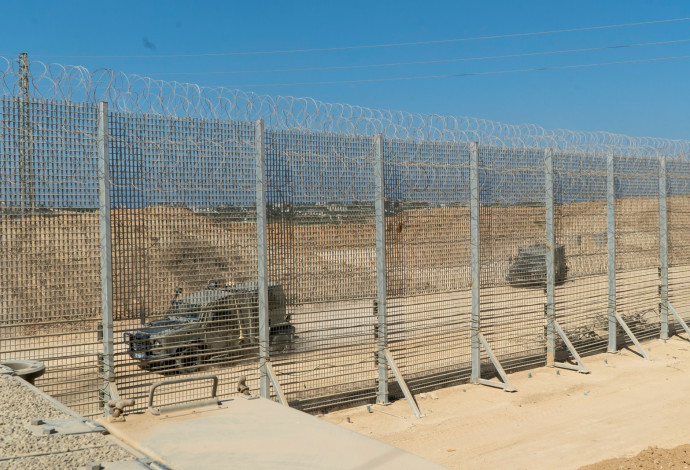 הגדר החדשה בגבול רצועת עזה (צילום:  דובר צה"ל)