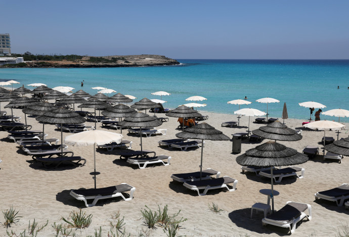 חוף ריק בקפריסין (ארכיון) 