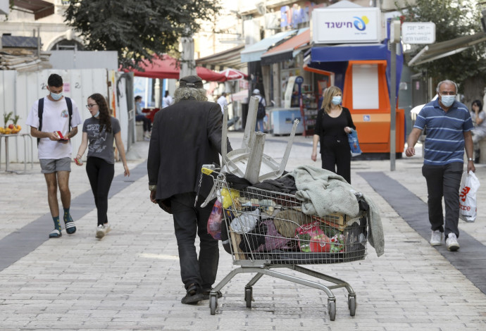 אדם עני בירושלים (למצולמים אין קשר לכתבה) (צילום:  מארק ישראל סלם)