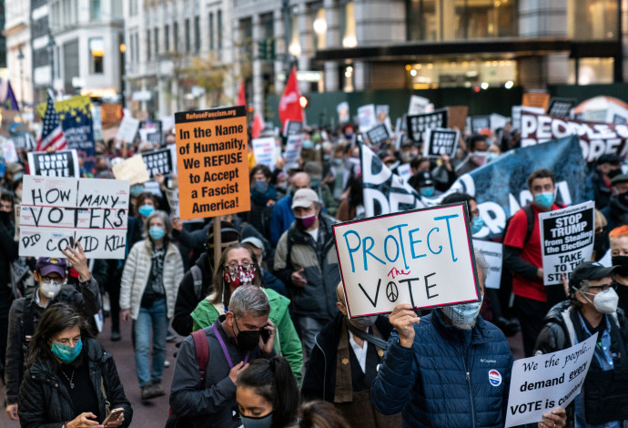 מחאות בניו יורק (צילום:  REUTERS/Jeenah Moon)