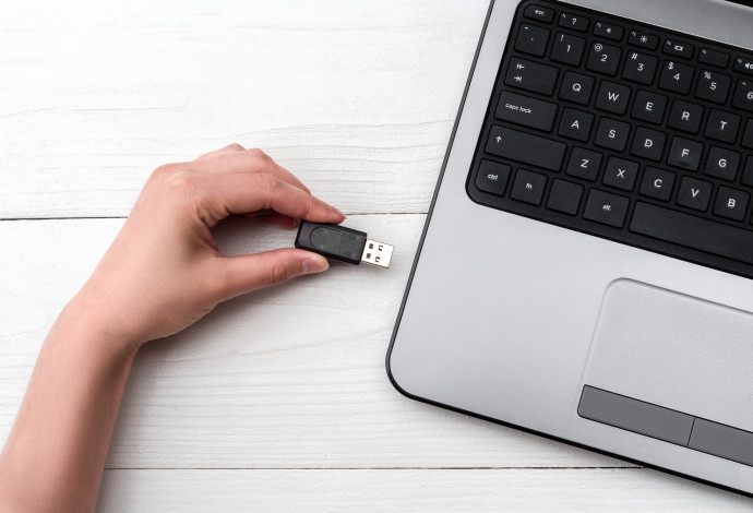 הגנה מפני חיבור USB זדוני (צילום:  Shutterstock)