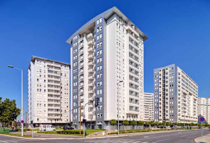 בין גורמי איכות הבנייה הירודה – דירות ושכונות שמתוכננות באופן נמהר ומשוכפל ורמת בקרה נמוכה מאוד בענף (צילום:  Shutterstock)
