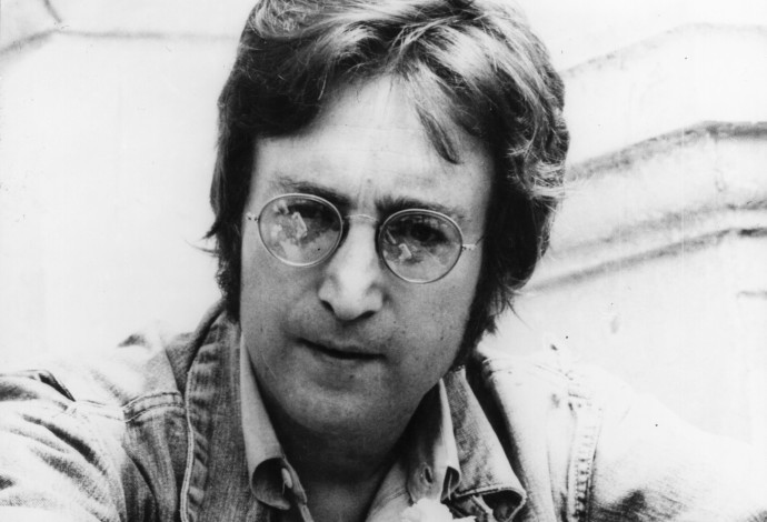 ג'ון לנון (צילום:  Central Press/Getty Images )