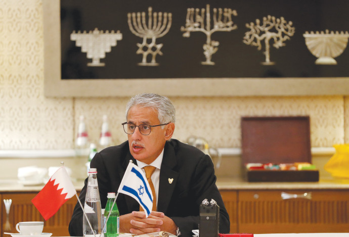 שר המסחר של בחריין בביקורו בישראל (צילום:  רויטרס)