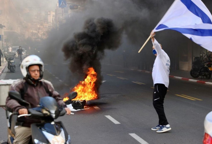 הפגנת העצמאים בדרך יפו בתל אביב (צילום:  אבשלום ששוני)