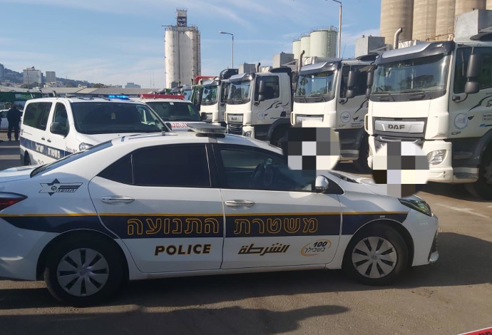 זירת התאונה בחיפה (צילום:  דוברות המשטרה)