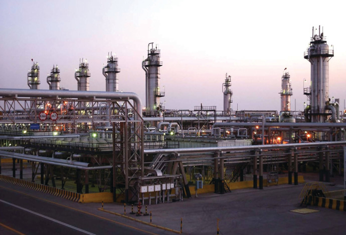 מתקני נפט בערב הסעודית (צילום:  רויטרס)