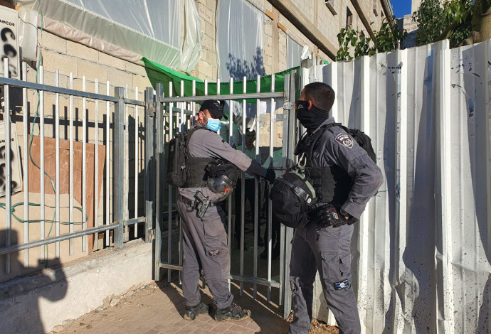 המשטרה במוסד גרונדא באשדוד (צילום:  דוברות המשטרה)