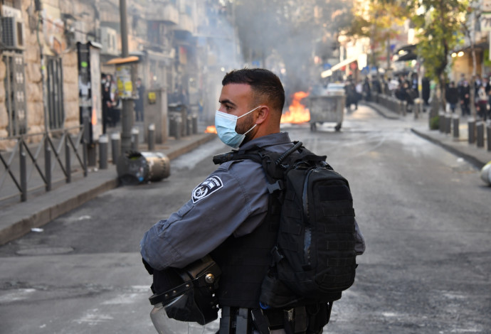 פעילות המשטרה בשכונת מאה שערים בירושלים (צילום:  דוברות המשטרה)
