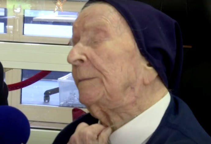 האחות אנדרה, המבוגרת ביותר באירופה והשניה בעולם (צילום:  רויטרס)