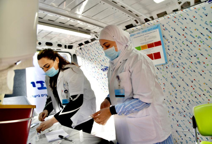 חיסונים נגד הקורונה במגזר הערבי (צילום:  אבשלום ששוני)
