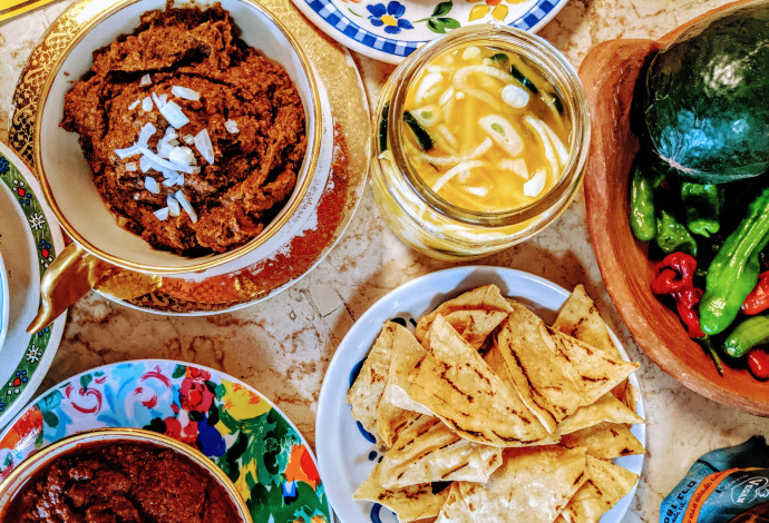 ארוחה מקסיקנית מהירה ושמחה (צילום:  אסנת גואטה)