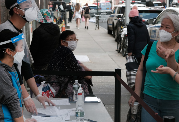 מתחם חיסונים לקורונה בניו יורק (צילום:   Spencer Platt \ Getty Images)